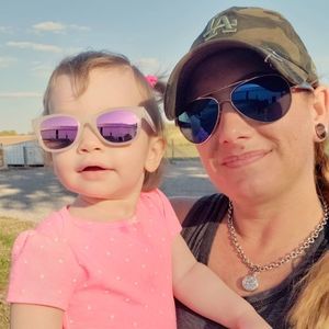 Meet your Posher, Becky